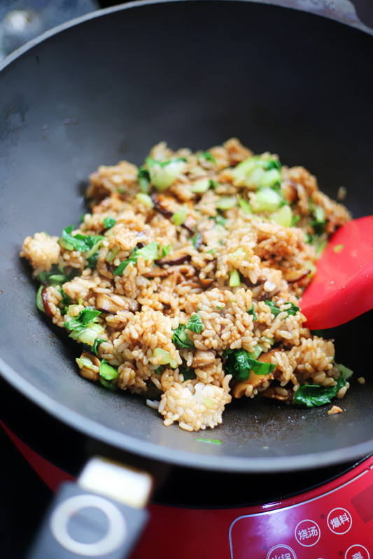 香菇油菜燴飯的做法 步骤7