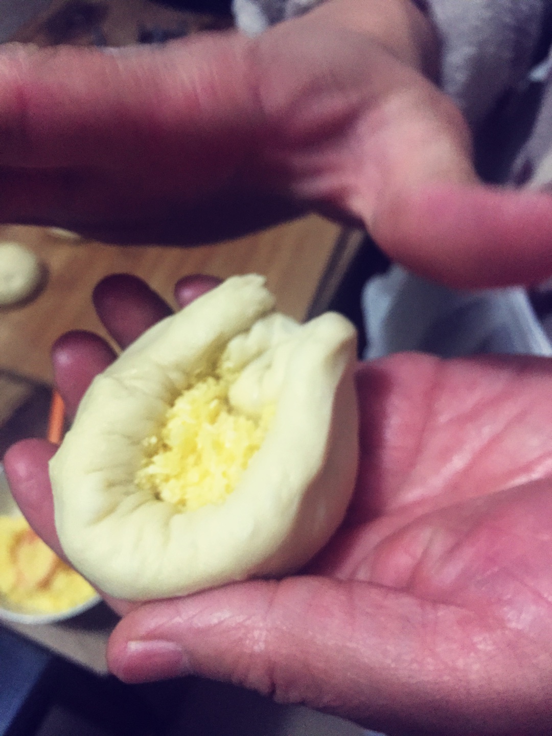 奶香椰蓉花朵包的做法 步骤8