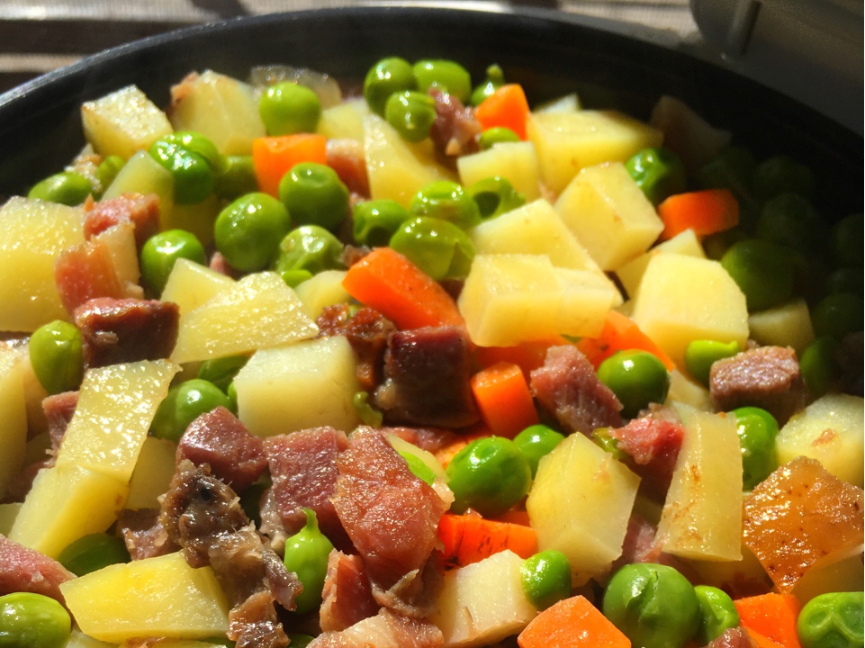 土豆臘肉燜飯（電飯鍋簡易版）的做法 步骤9