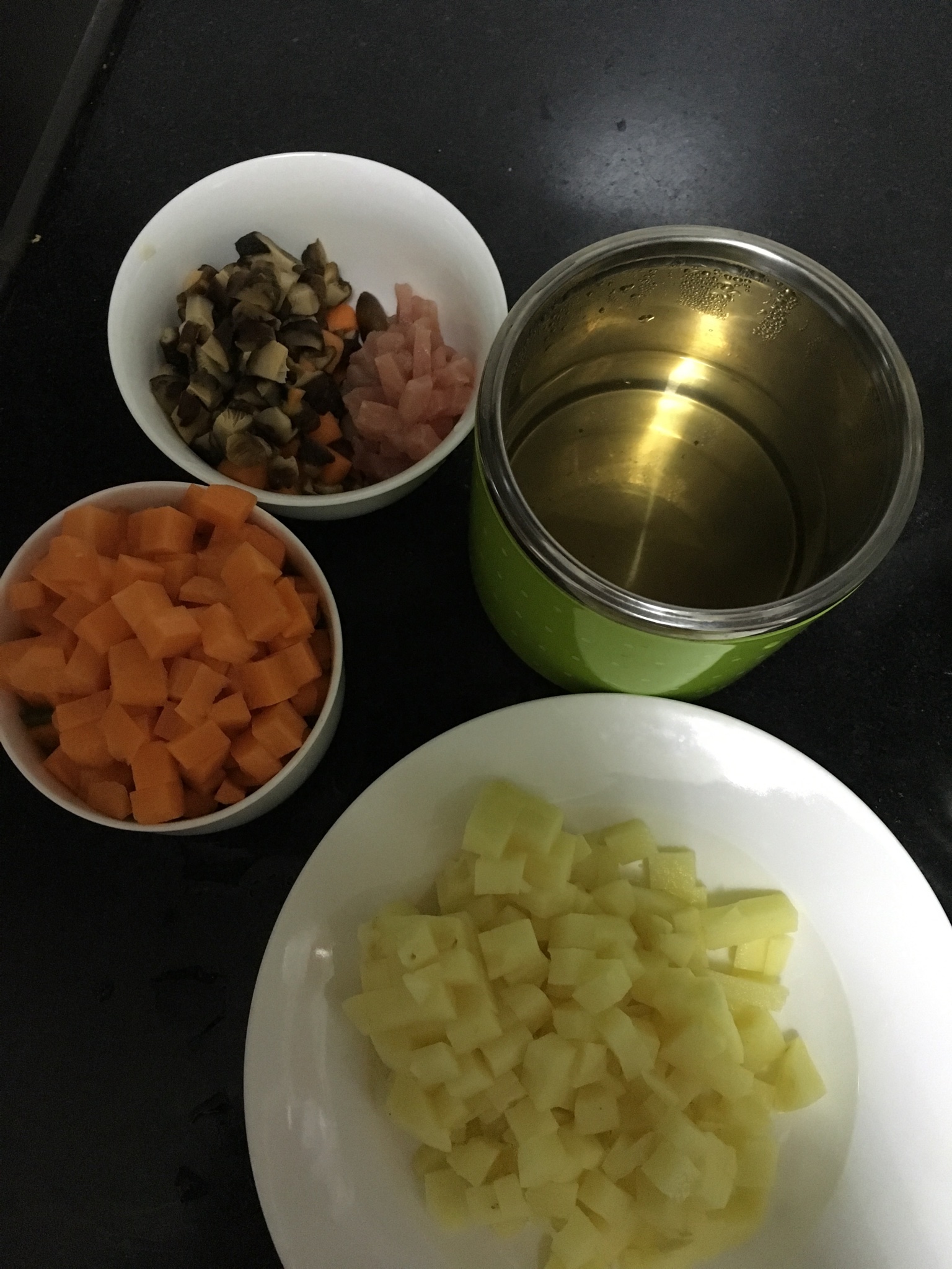 香菇土豆飯（電飯鍋&湯鍋版）的做法 步骤1