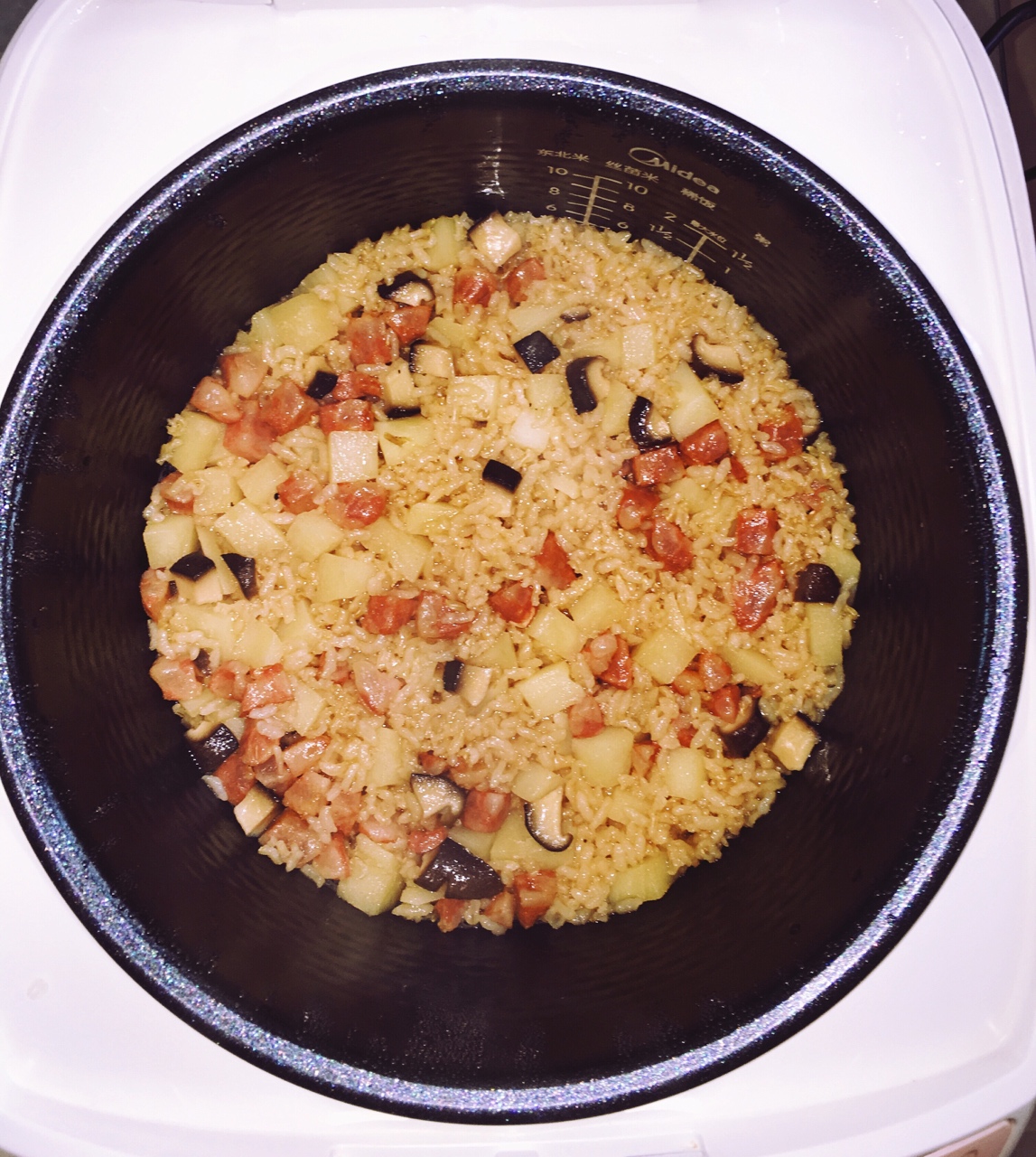 臘腸燜飯(糙米)的做法 步骤5