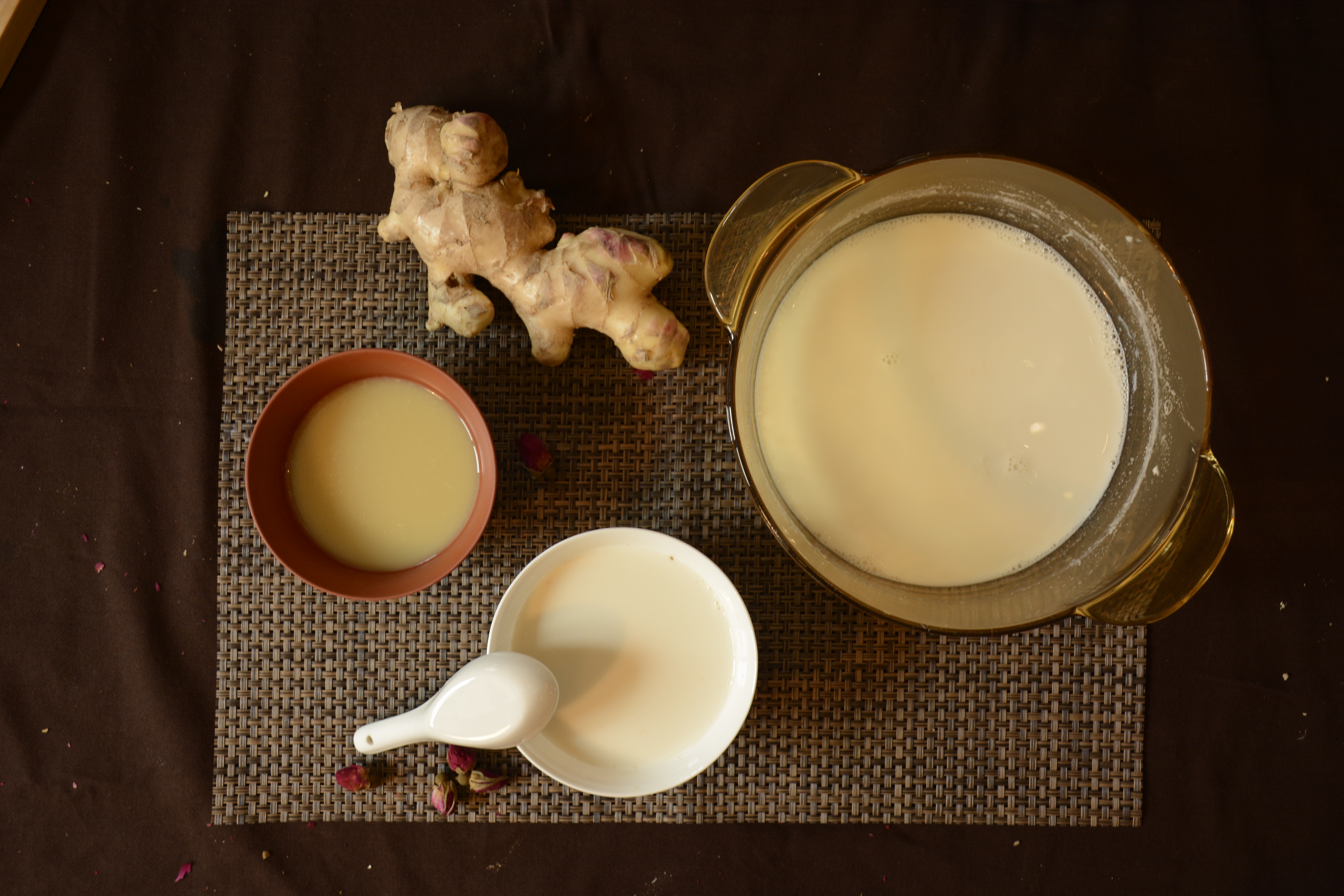 姜撞奶—驅寒神物的做法 步骤6