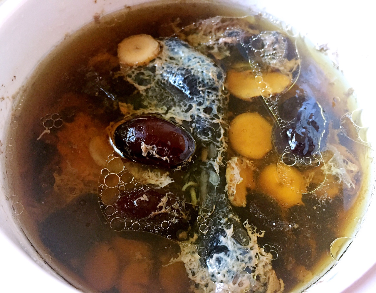 紅棗黃　烏雞湯的做法 步骤4