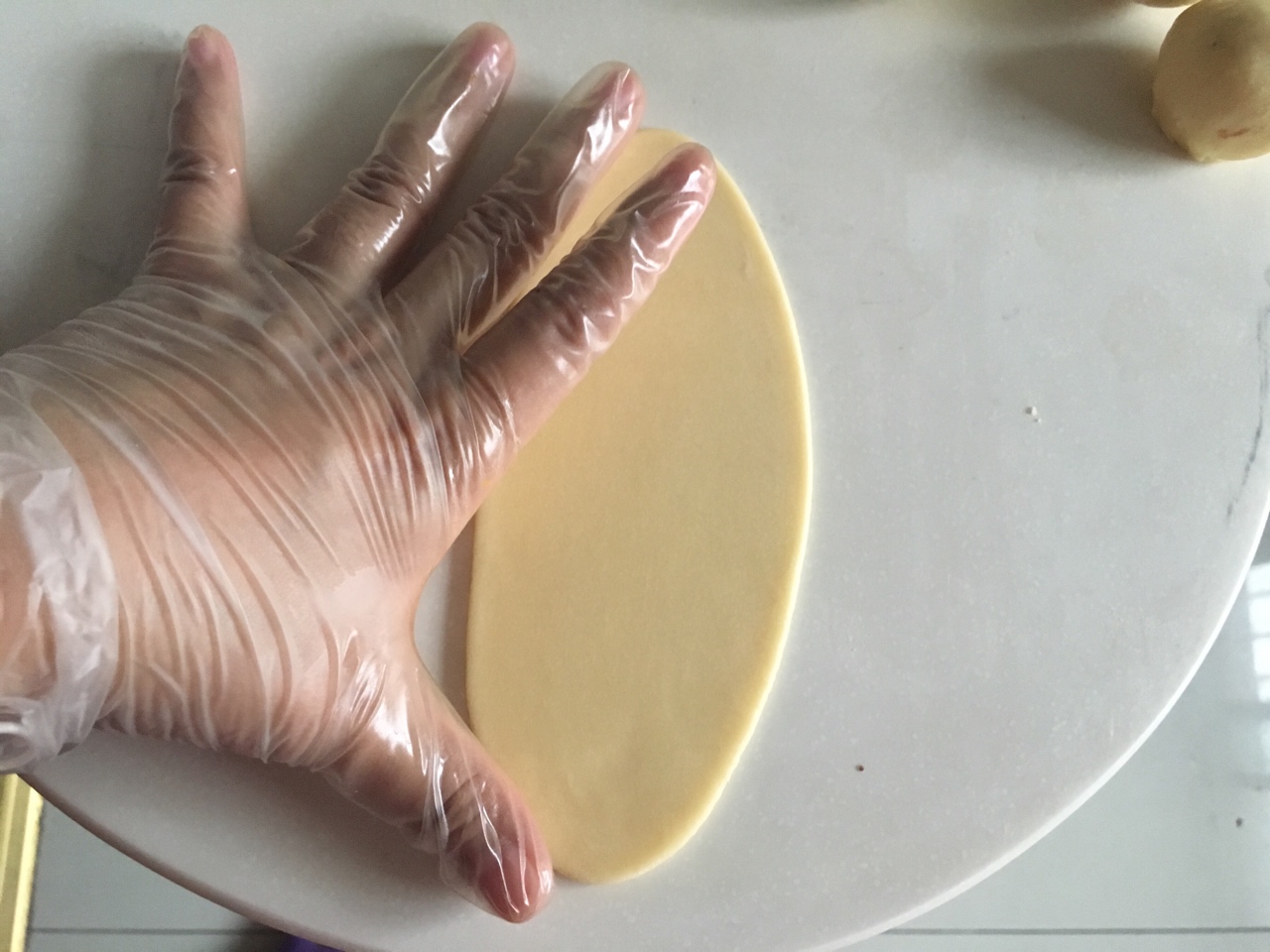 蛋黃酥——奶香濃郁芋泥餡（無豬油版）實踐中總結出的詳細制作流程的做法 步骤26
