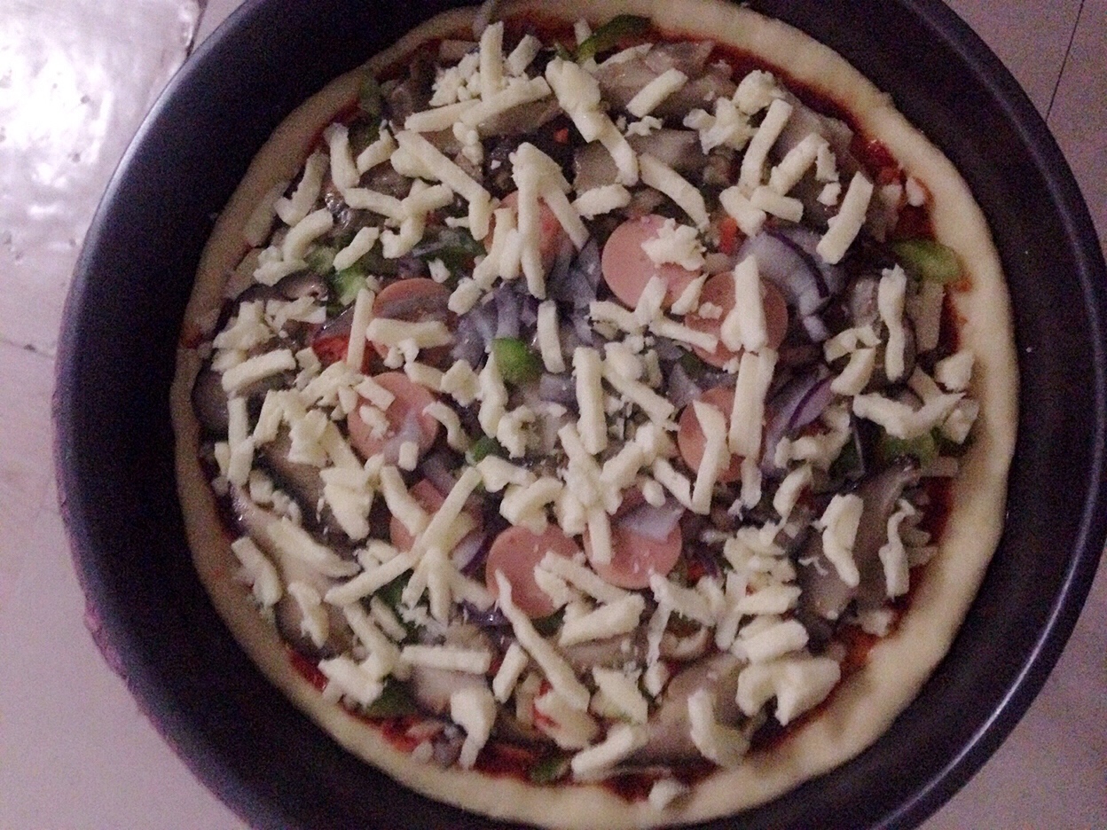 自制香菇火腿披薩的做法 步骤7