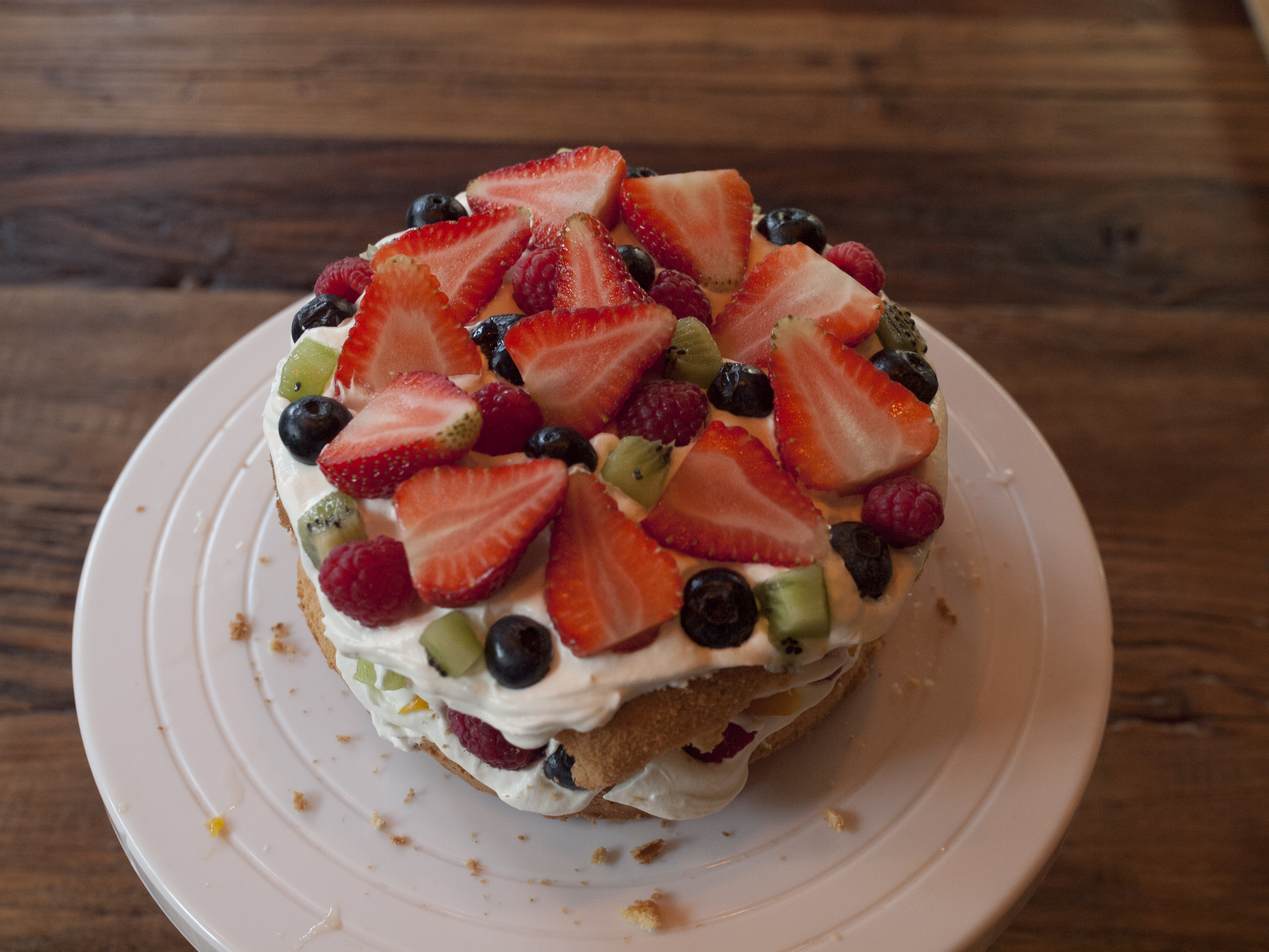 鮮花水果裸蛋糕治愈你的心的做法 步骤9