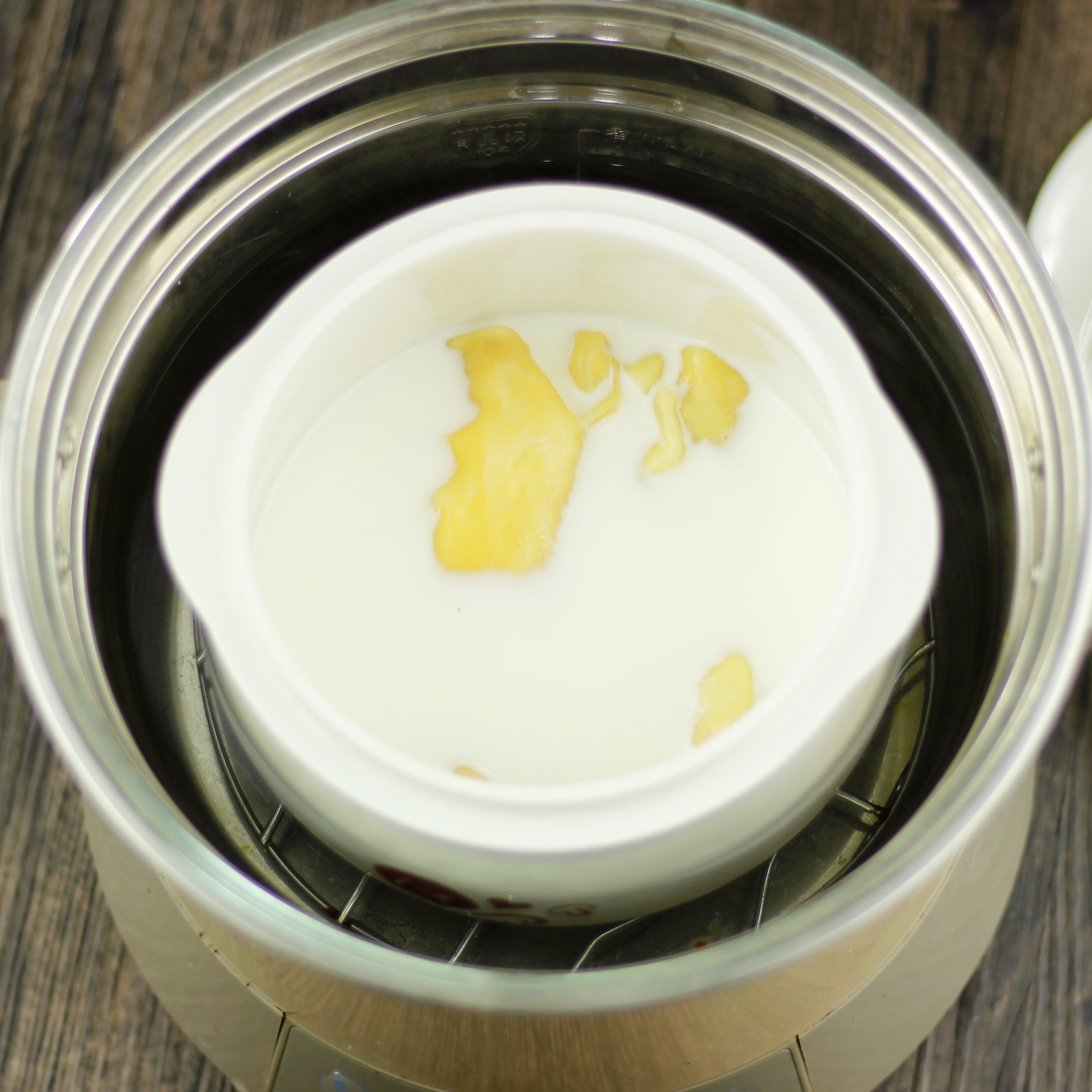 花膠牛奶凍 花膠基礎入門做法 美味又養顏的做法 步骤1