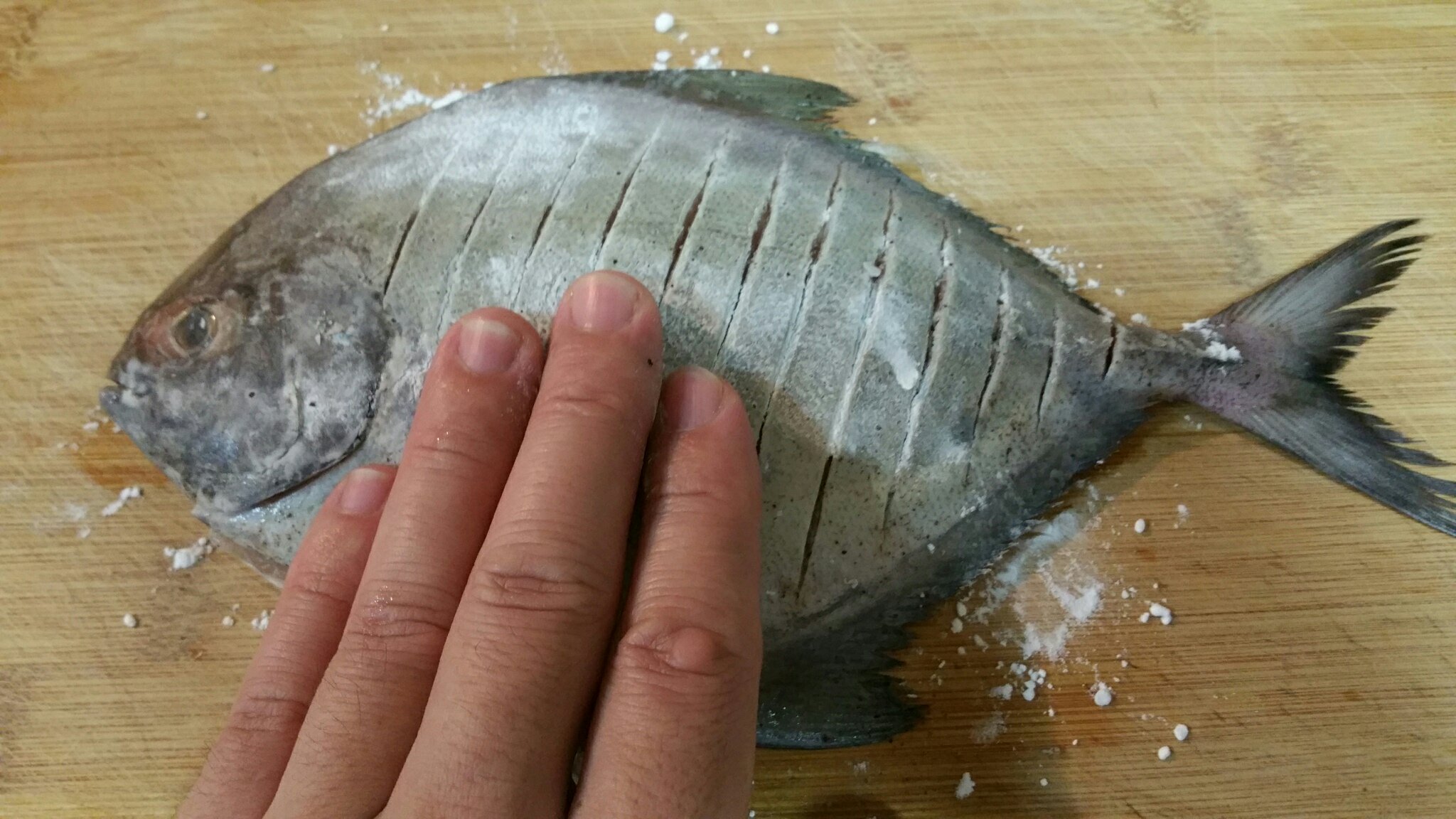 圖解“煎魚~入味又不破皮”的簡單方法的做法 步骤6