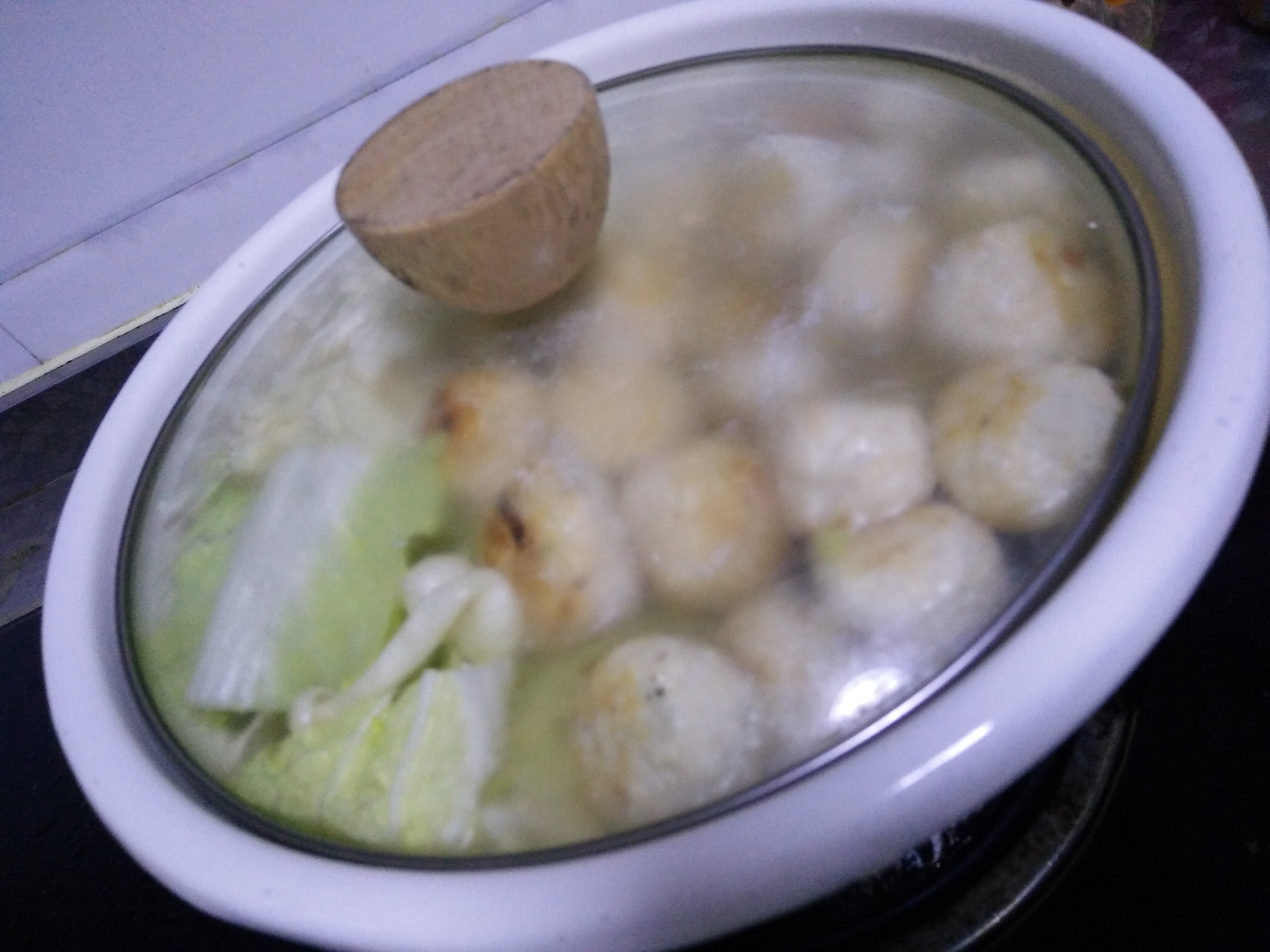【深夜食堂】單人火鍋改版，手打雞肉丸白菜鍋的做法 步骤8