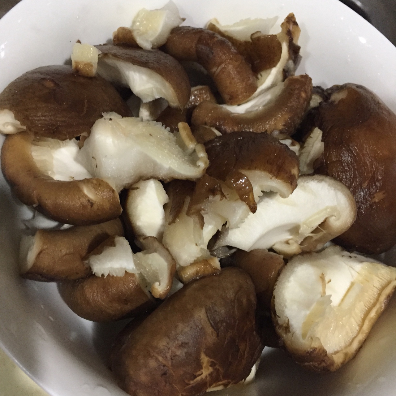 鮮香菇蒸排骨的做法 步骤2