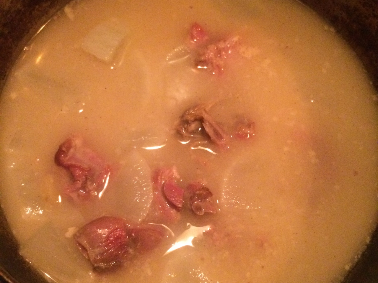 粉紅蘿蔔臘鴨腿湯的做法 步骤3