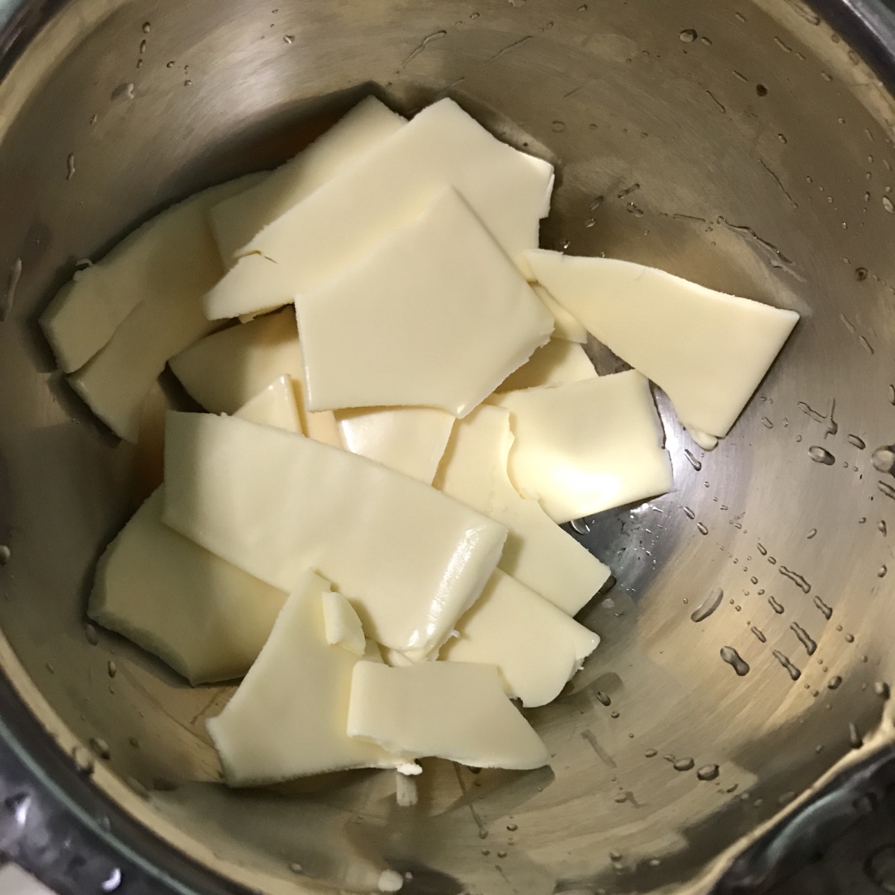 外脆里軟的奶香乳酪片的做法 步骤1