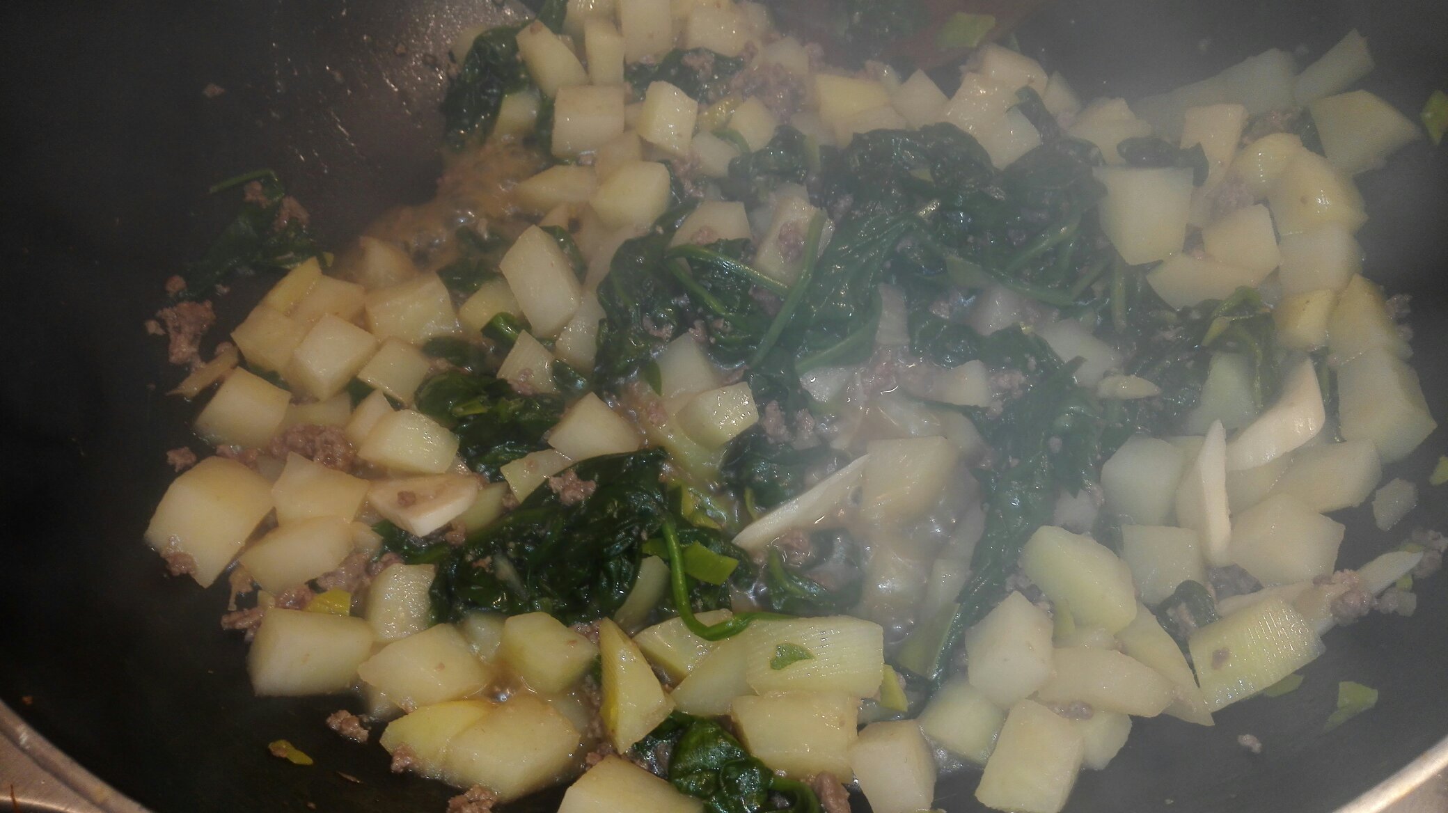 肉末土豆炒菠菜的做法 步骤3