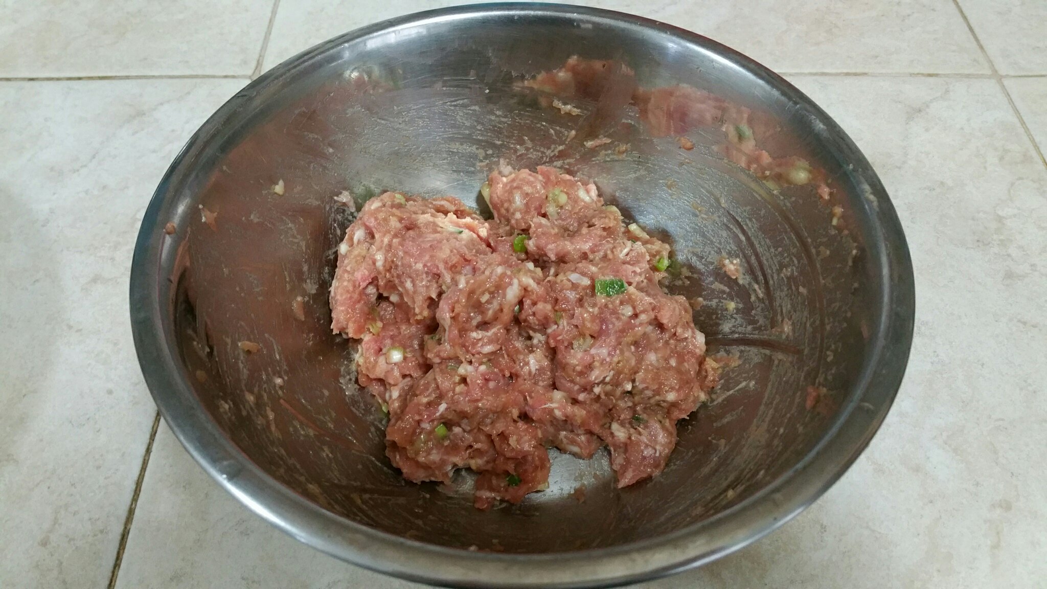 梅菜咸蛋蒸肉餅的做法 步骤4