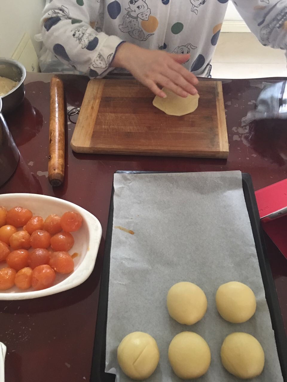 手工蛋黃酥的做法 步骤6