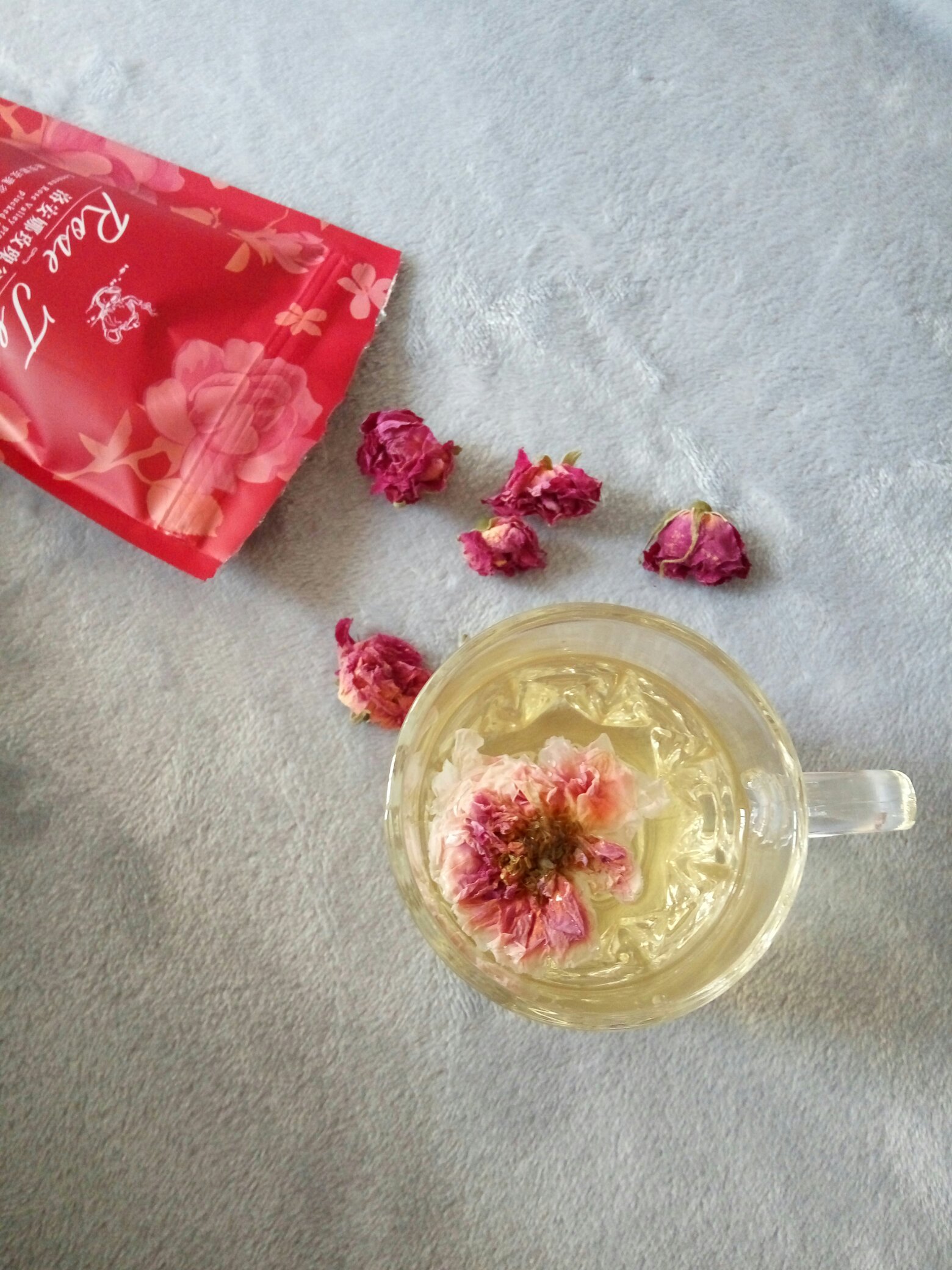 洛安娜玫瑰花茶的做法 步骤2