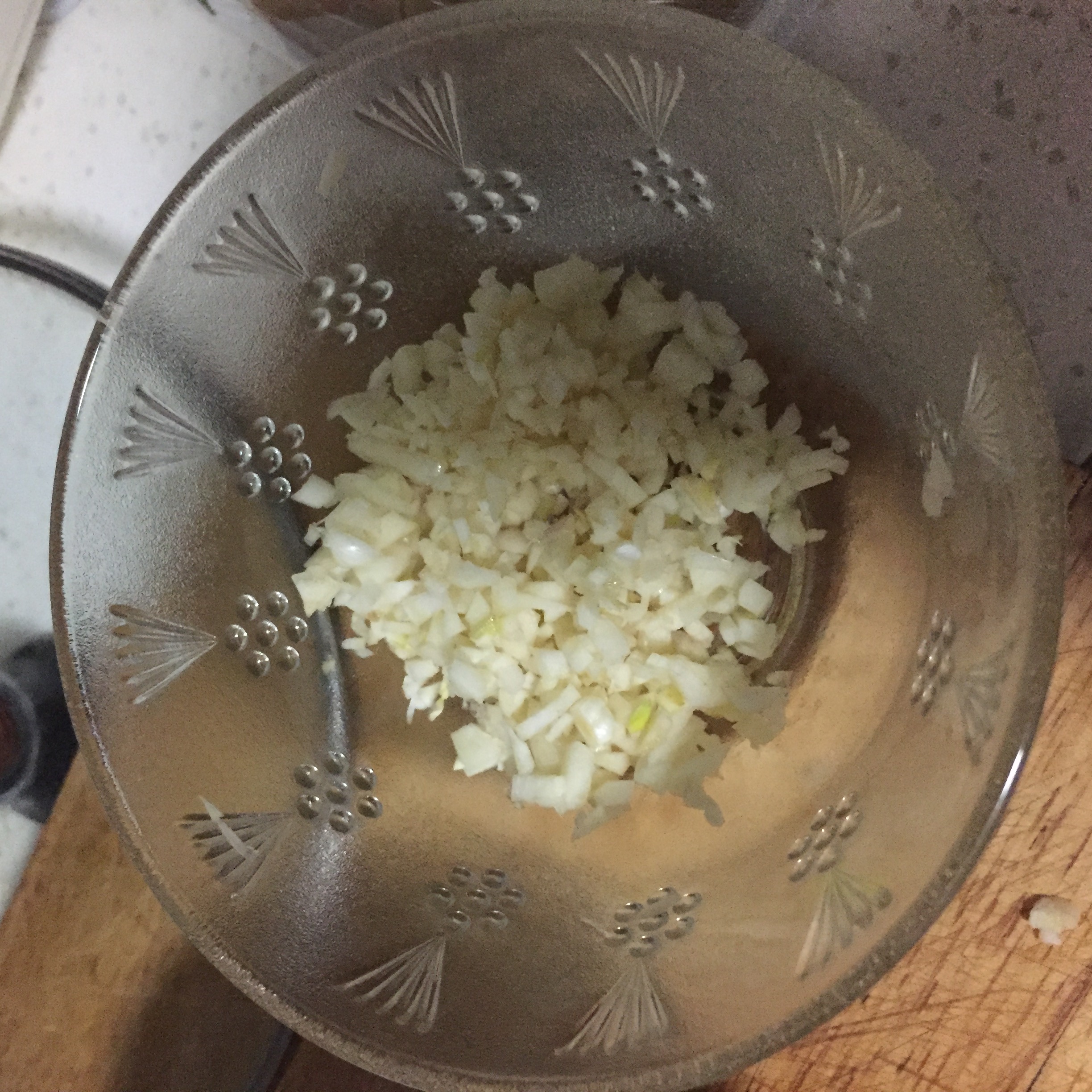 煎三文魚-配炸蒜末姜末的做法 步骤1
