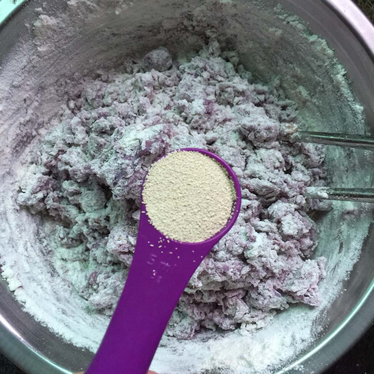 一次發酵 紫薯燕麥 粗糧低脂 減肥小餐包的做法 步骤3