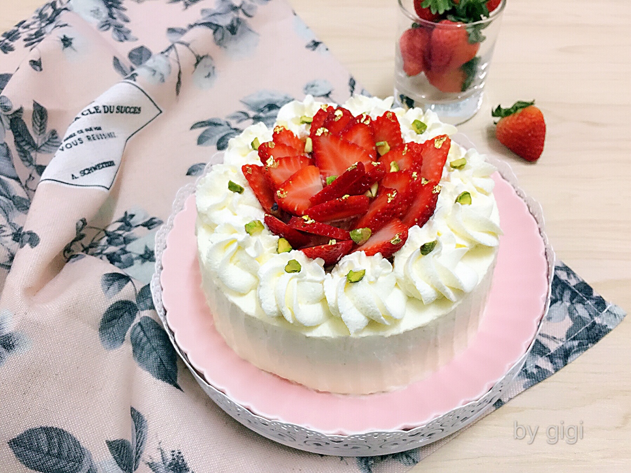 草莓凍夾層奶油蛋糕的做法 步骤11