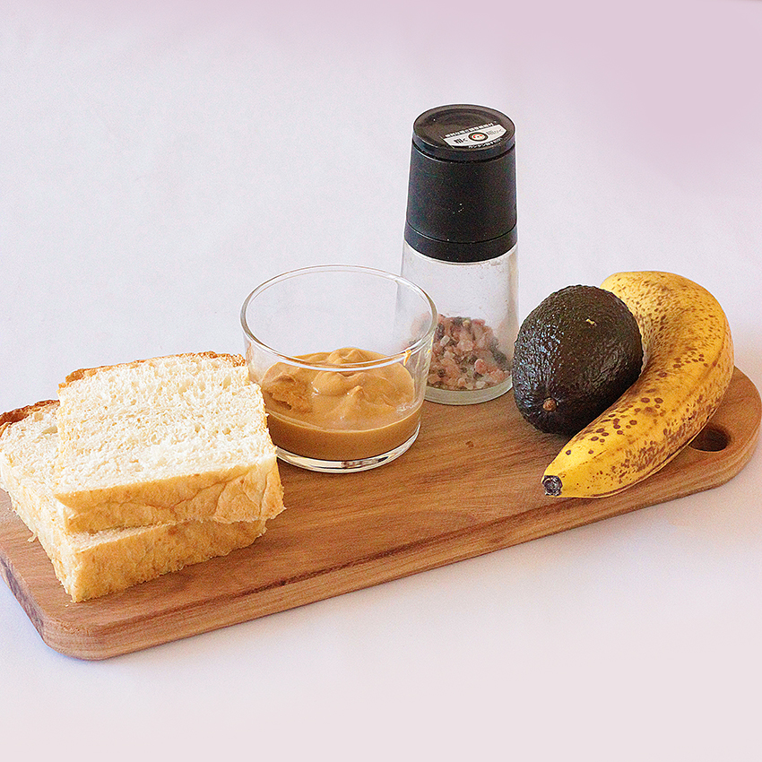 【增肌減脂】香蕉牛油果花生醬三明治的做法 步骤1