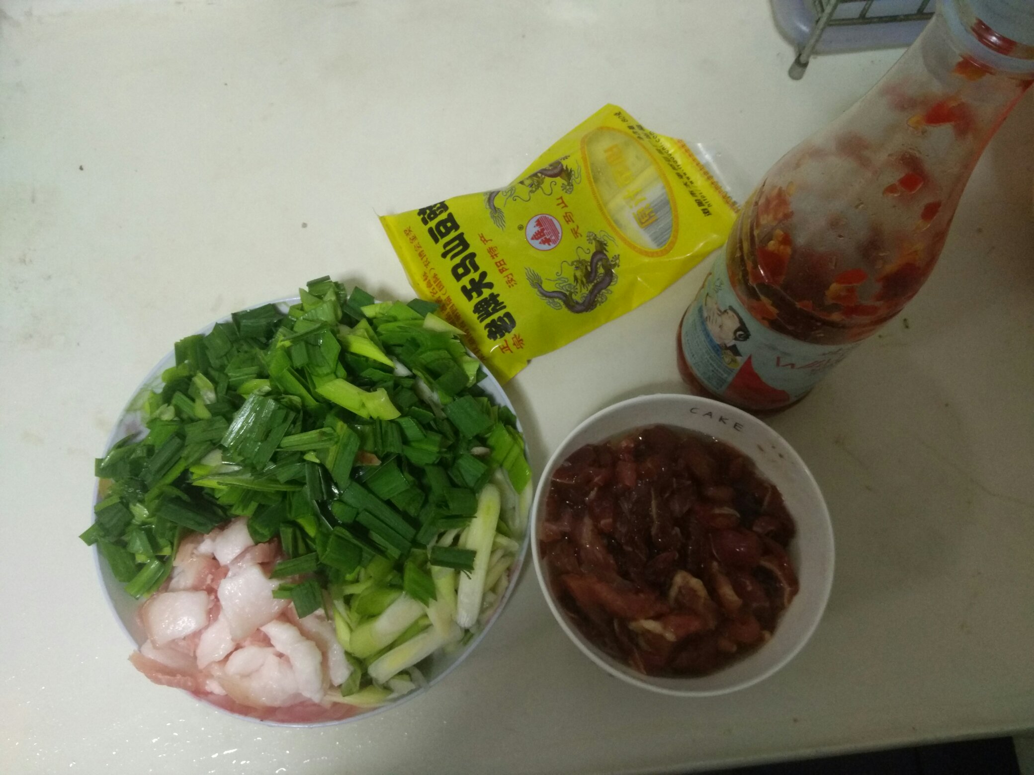 【快手下飯菜】大蒜剁椒炒肉的做法 步骤1