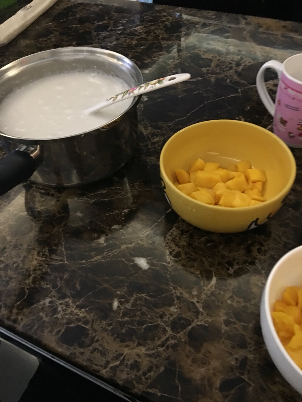 椰汁芒果西米露的做法 步骤1