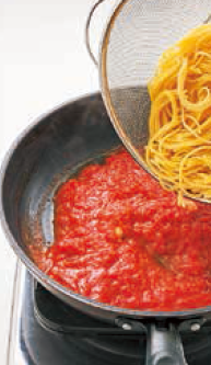 番茄醬義大利面的做法 步骤7