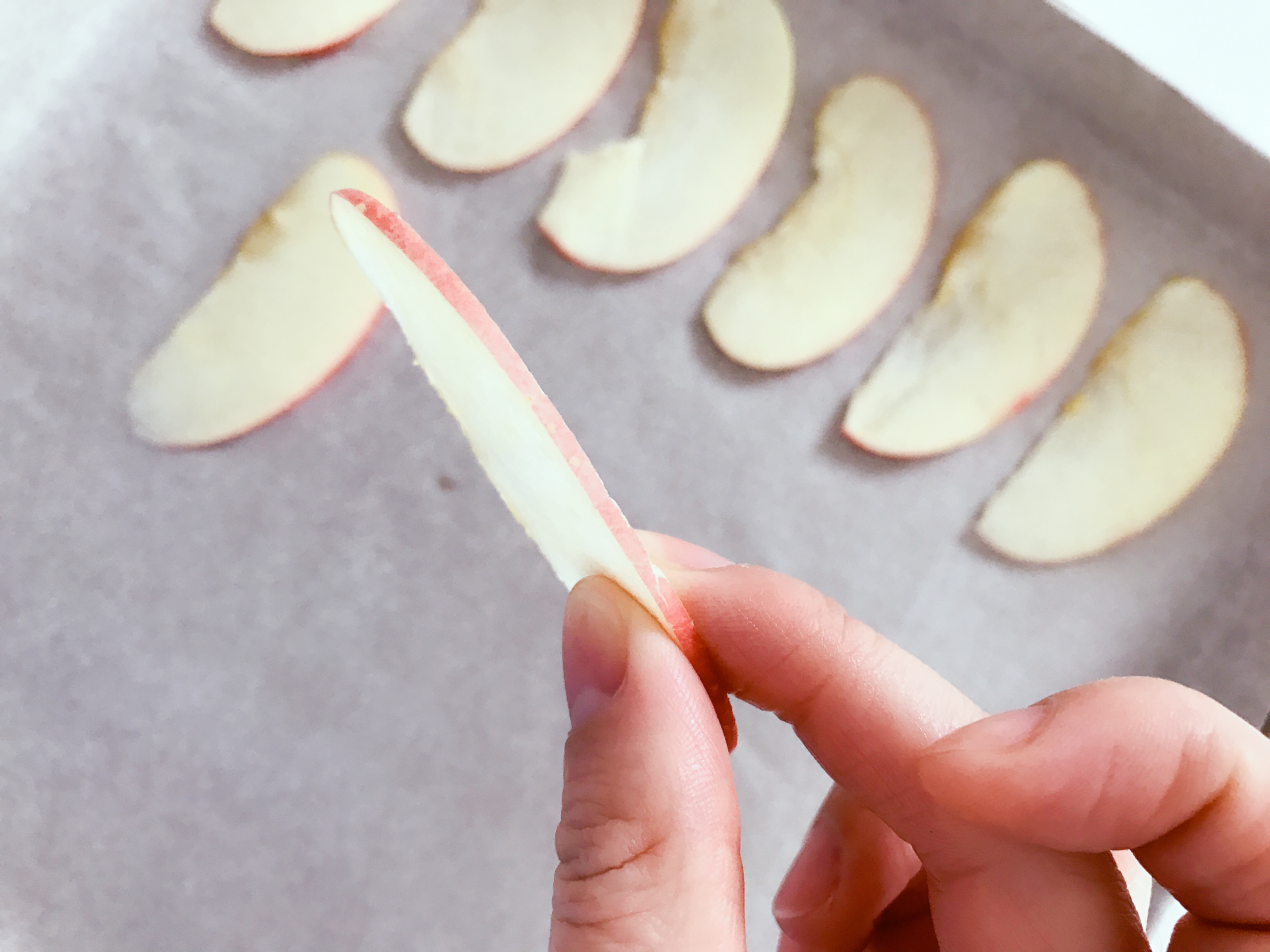 寶寶輔食︰好吃又健康的蘋果脆片，無添加，成品酥脆香甜，一口咬下去天然的水果焦糖味！18M+的做法 步骤6