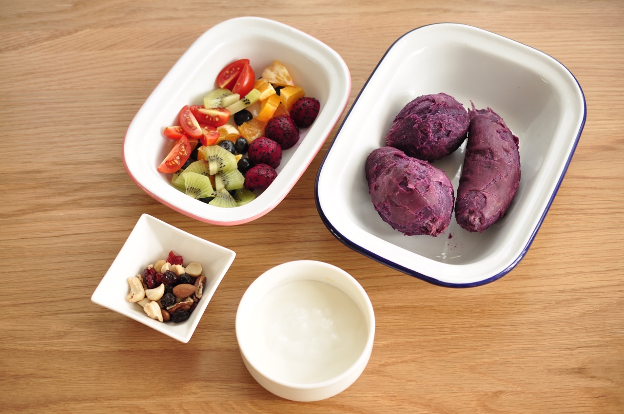 酸奶淋繽紛水果紫薯環的做法 步骤1