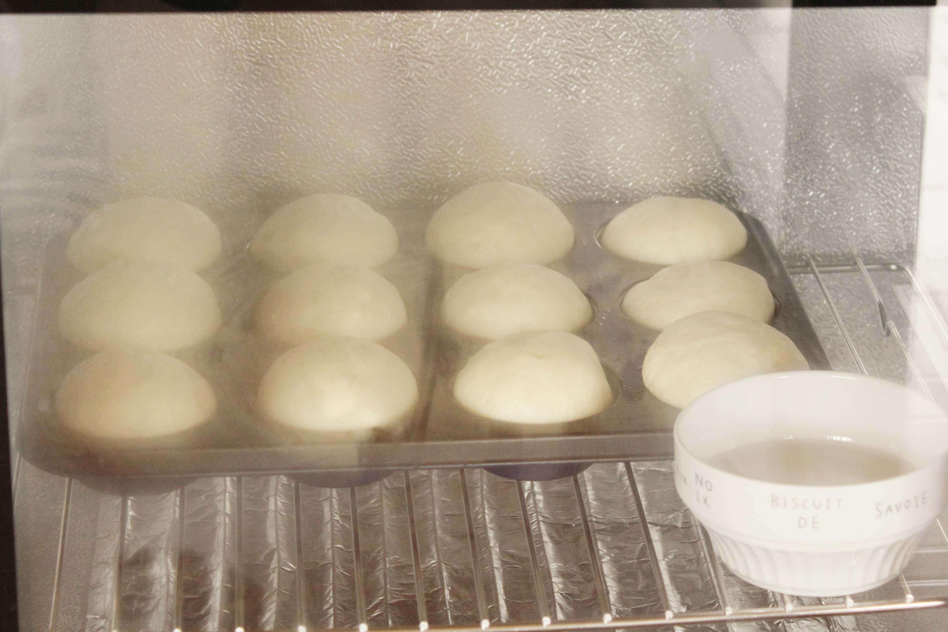 【上烘焙】牛奶蘑菇小餐包的做法 步骤5