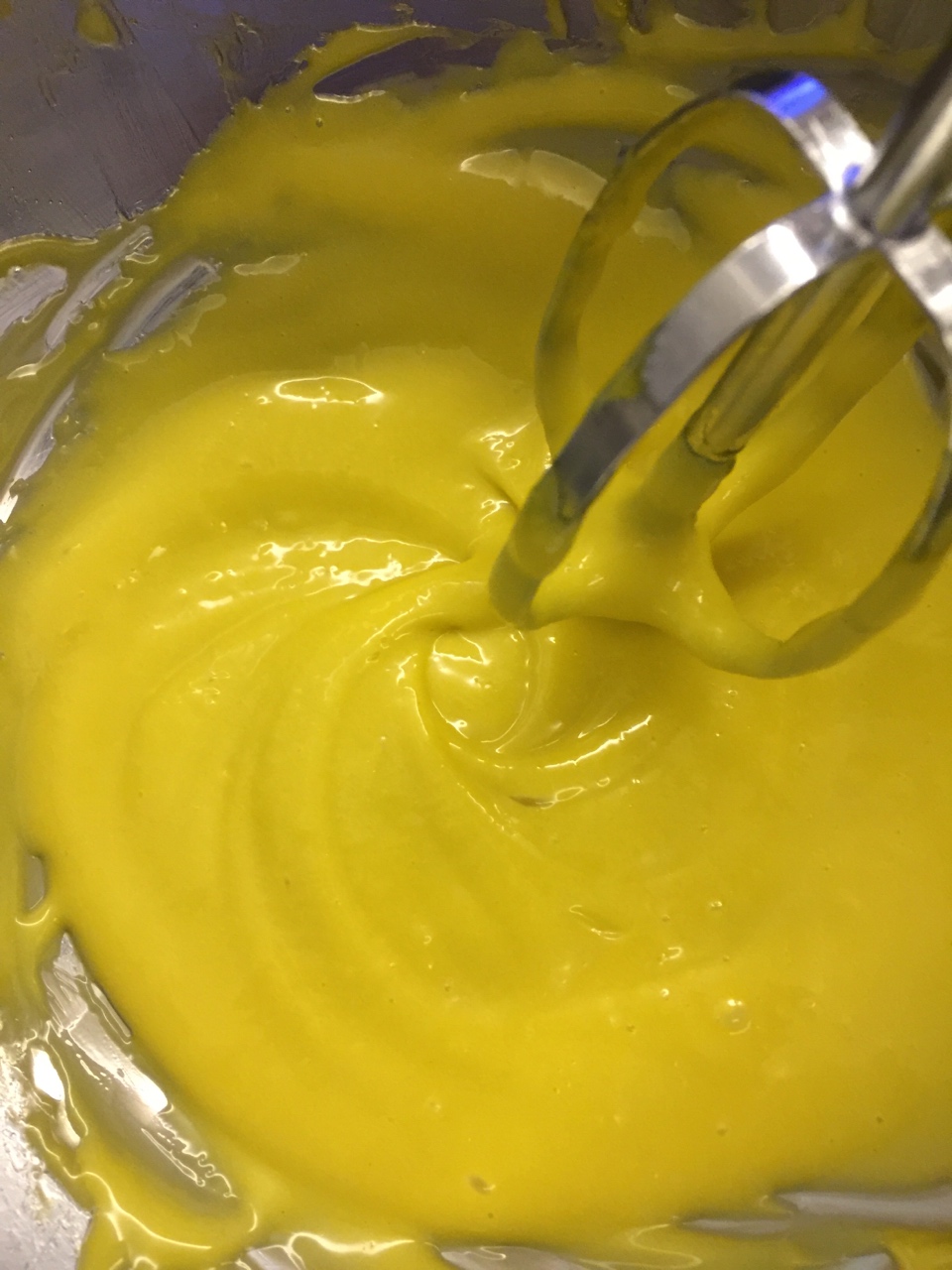 超級蛋黃醬--MCT油脂制作，一口就生酮的做法 步骤2