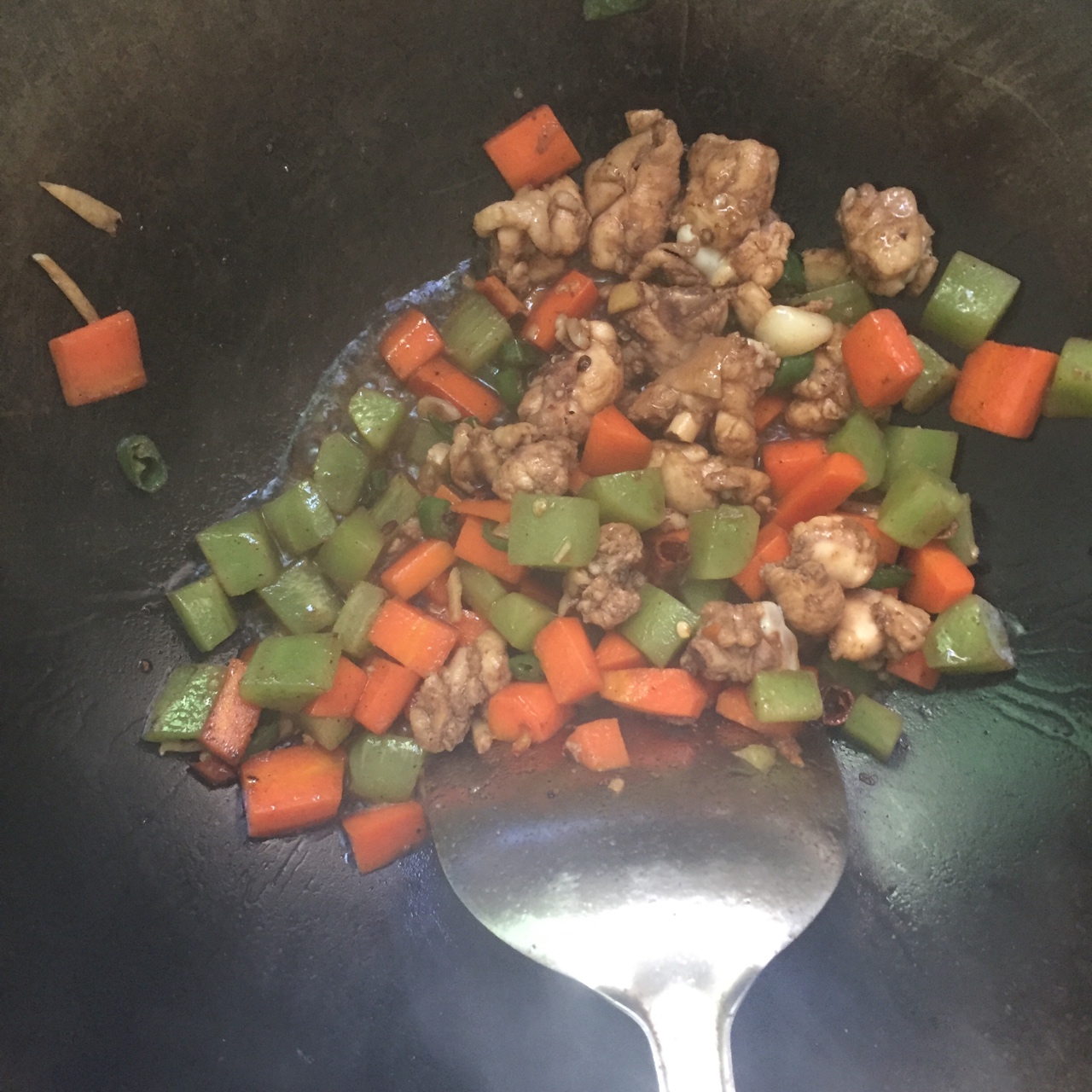 胡蘿卜萵苣燒雞腿的做法 步骤5