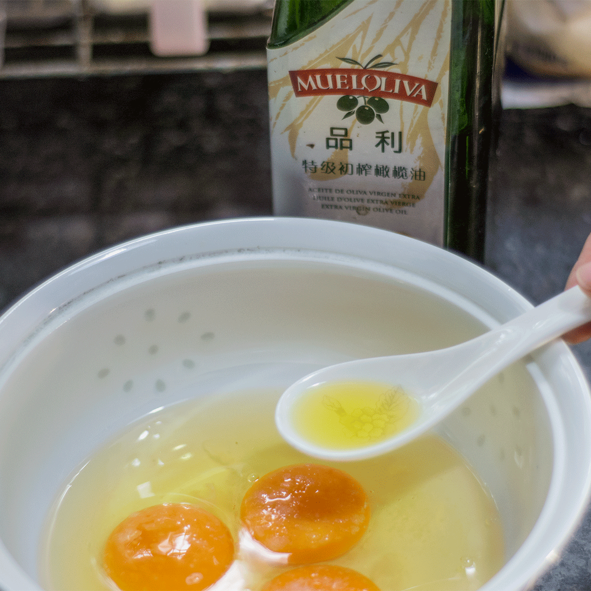 橄欖油蒸雞蛋的做法 步骤1