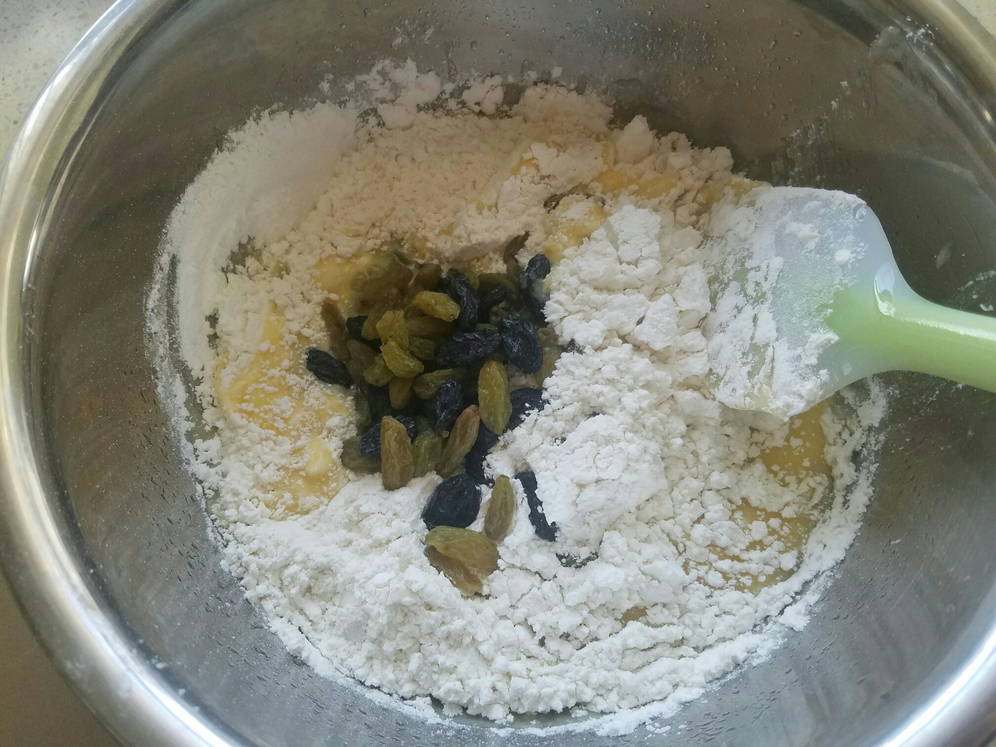 【低油低糖】葡萄干香草瑪芬蛋糕(玉米油版)的做法 步骤8