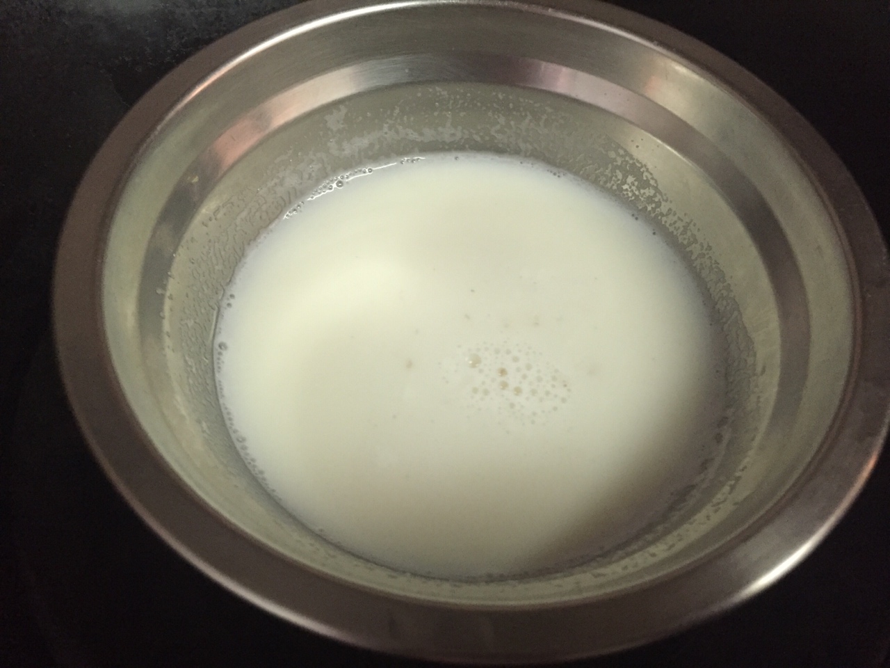芒果牛奶慕斯杯的做法 步骤3