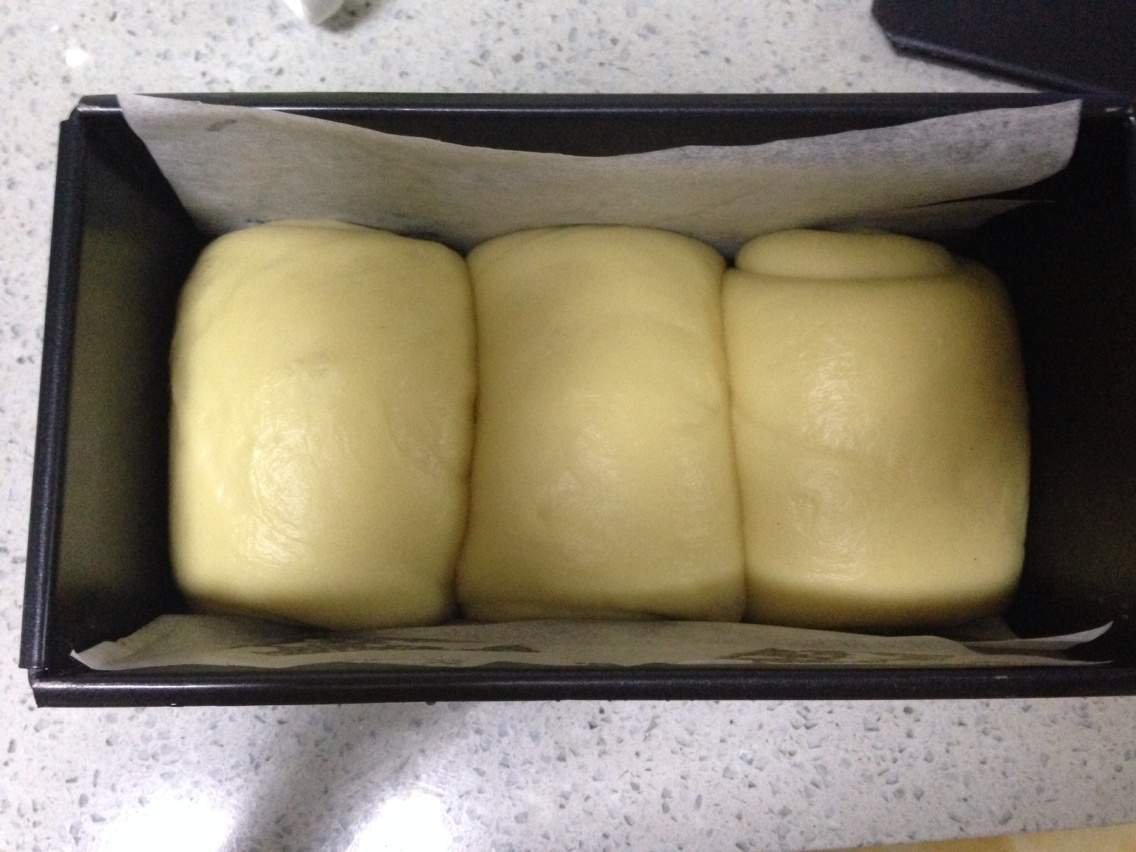 煉乳吐司面包的做法 步骤28