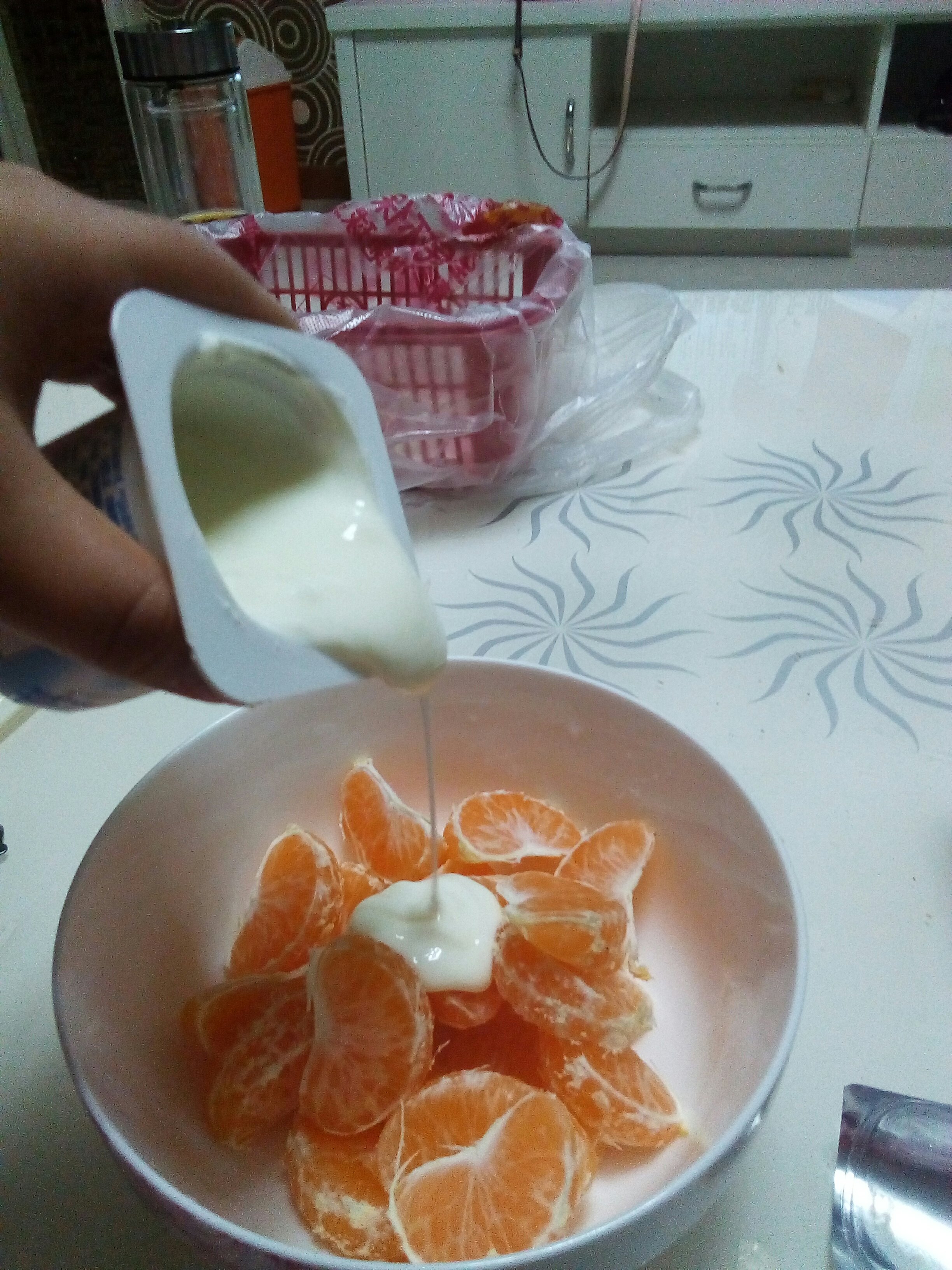 酸奶橘子沙拉的做法 步骤2