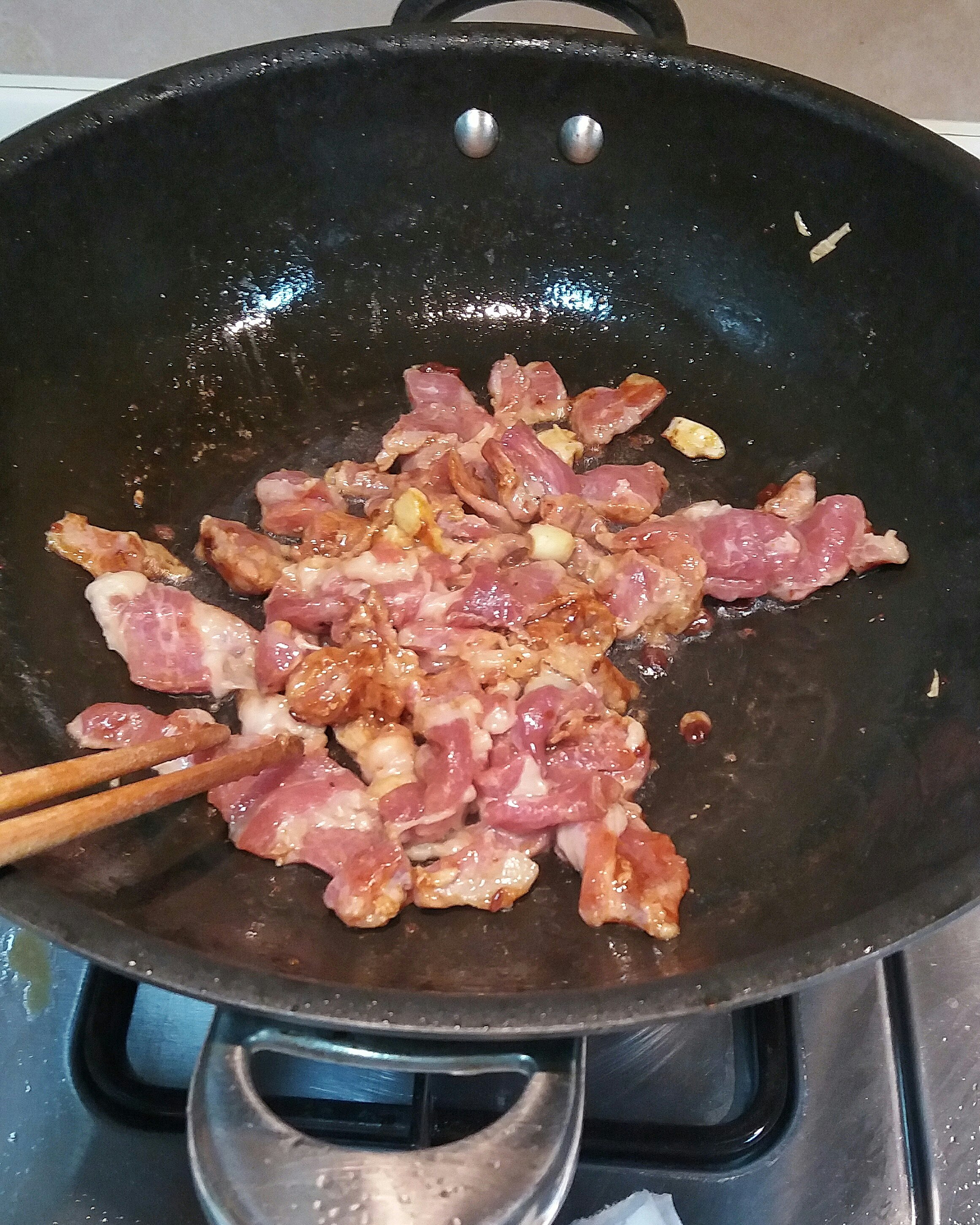 腐竹燜肉的做法 步骤3