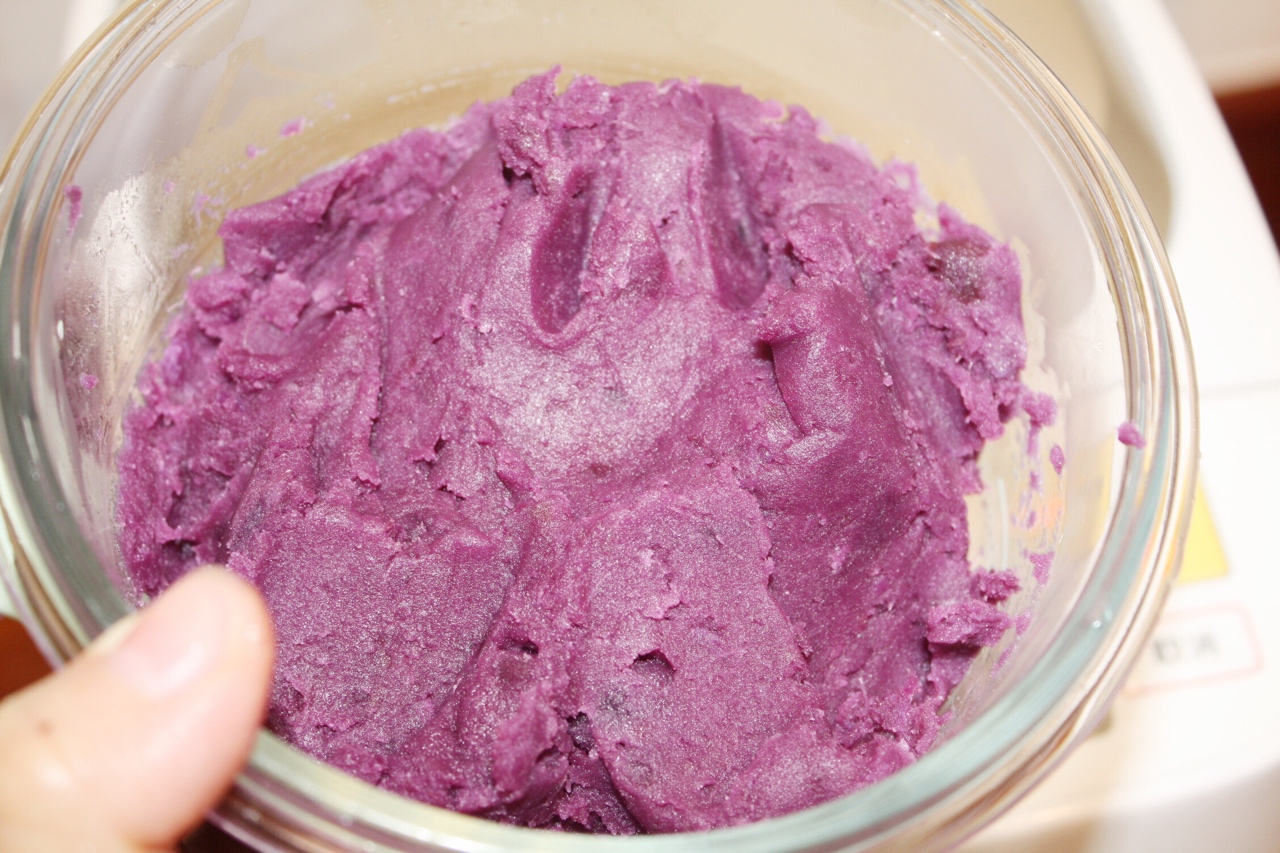 寶寶輔食︰奶香紫薯軟妹面包的做法 步骤1