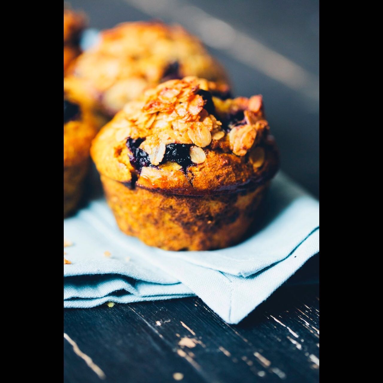 【GKS】格蘭諾拉脆頂姜黃藍莓馬芬 Turmeric & Blueberry Breakfast Muffins with a Granola Topping的做法 步骤3