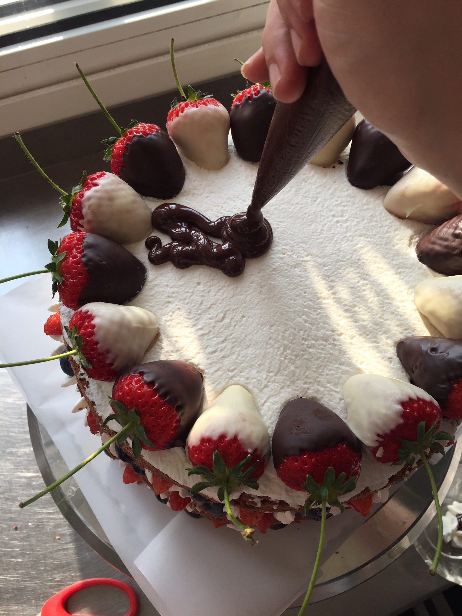 草莓巧克力裸蛋糕的做法 步骤15