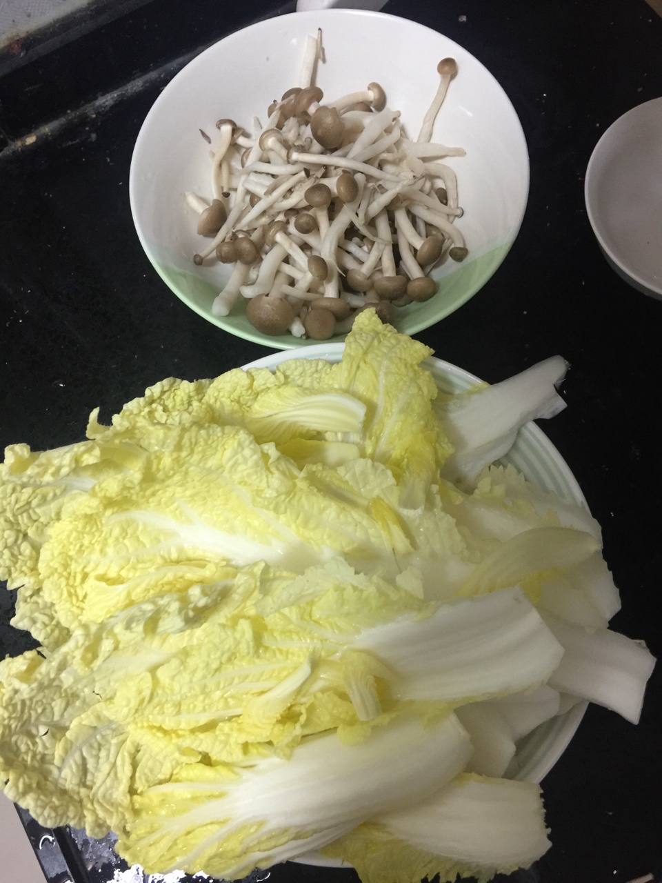 鮮蝦豆腐白菜砂鍋的做法 步骤2