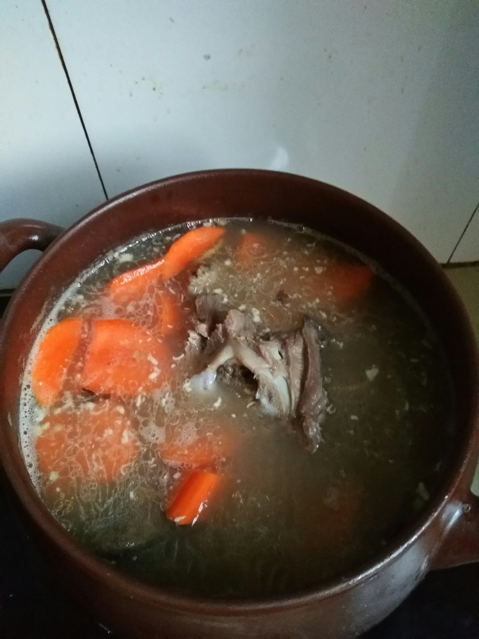 坤博砂鍋炖羊脊骨湯的做法 步骤4