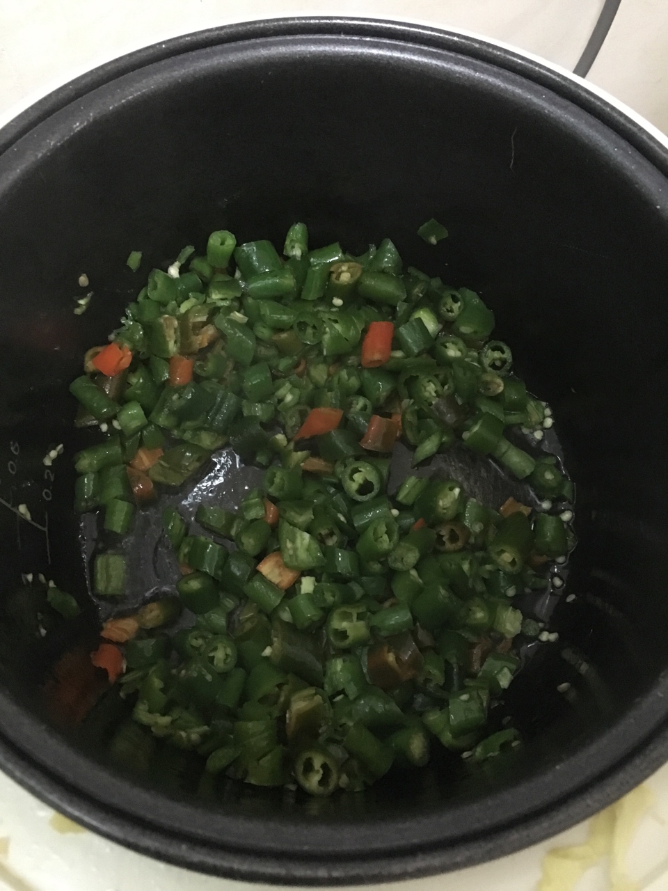 辣椒炒四季豆的做法 步骤2