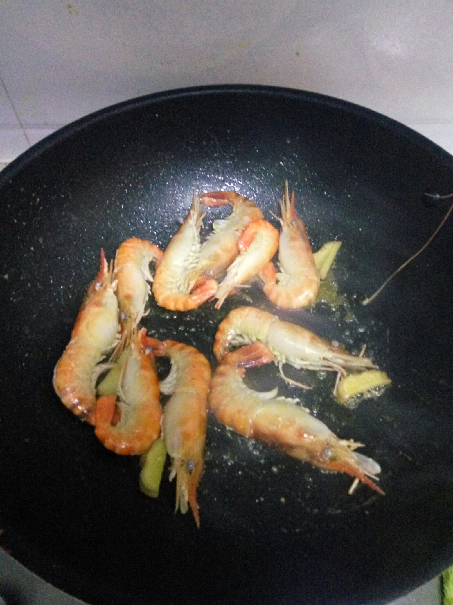 泰式紅咖喱羅氏蝦的做法 步骤1