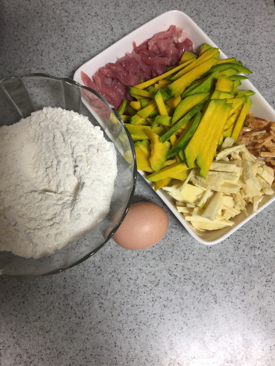簡單又營養的南瓜雪菜面疙瘩的做法 步骤1