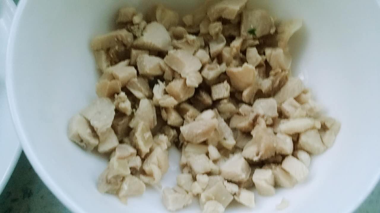 菠菜蘑菇雞肉粥（寶寶輔食）的做法 步骤3
