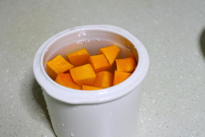 暖胃又養胃的大米小米南瓜粥的做法 步骤3