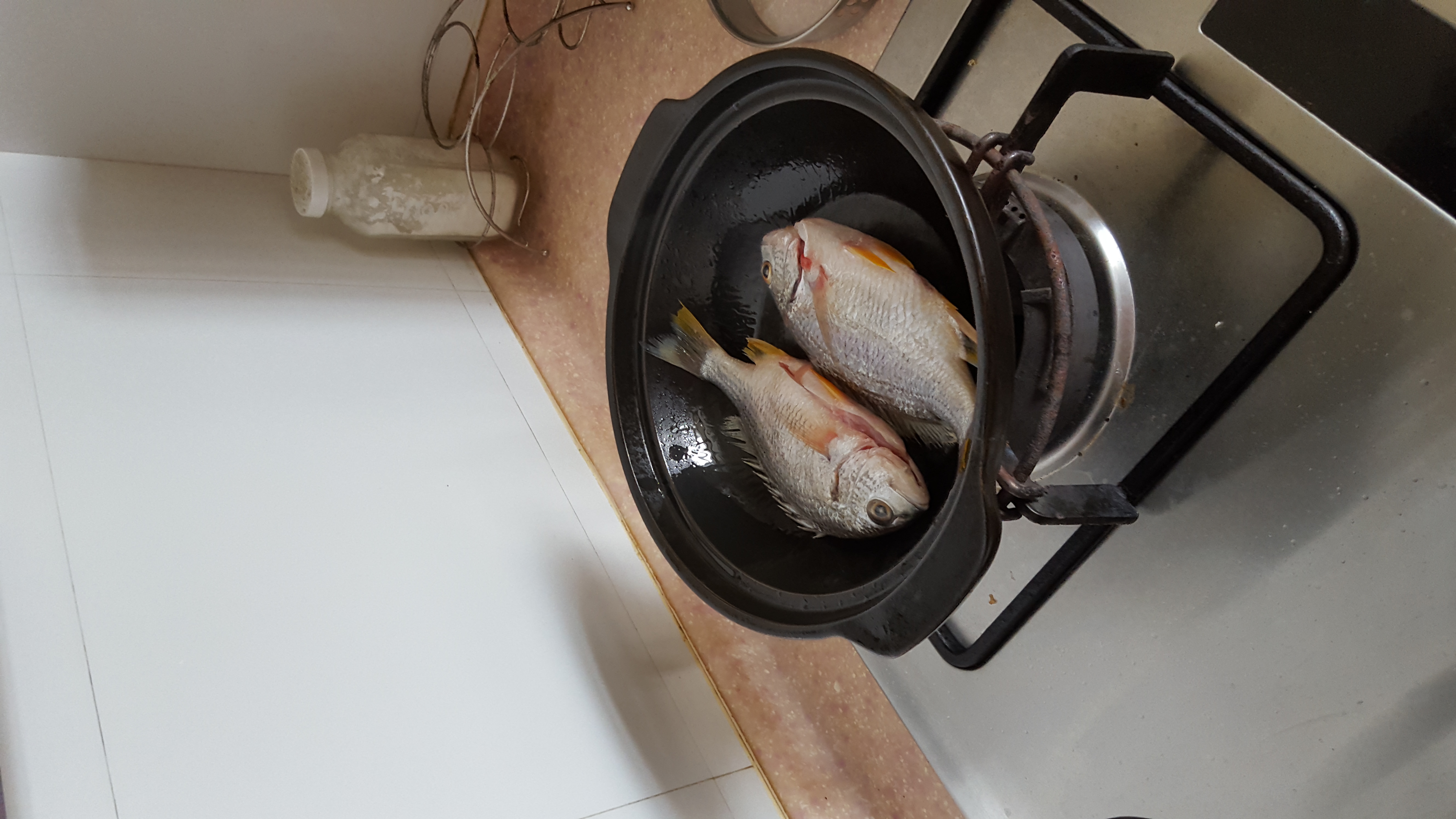 砂鍋焗魚的做法 步骤3