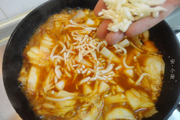 芝士泡菜火鍋(冬季暖鍋)的做法 步骤5
